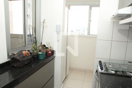 Cozinha de apartamento para alugar com 3 quartos, 78m² em Heliópolis, Belo Horizonte