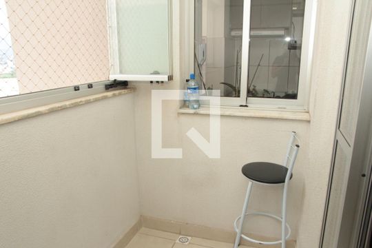 Varanda de apartamento para alugar com 3 quartos, 78m² em Heliópolis, Belo Horizonte