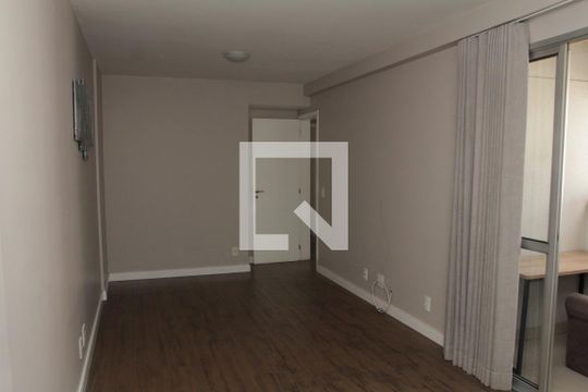 Sala de apartamento para alugar com 3 quartos, 78m² em Heliópolis, Belo Horizonte