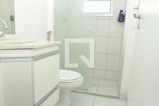 Banheiro de apartamento para alugar com 3 quartos, 78m² em Heliópolis, Belo Horizonte