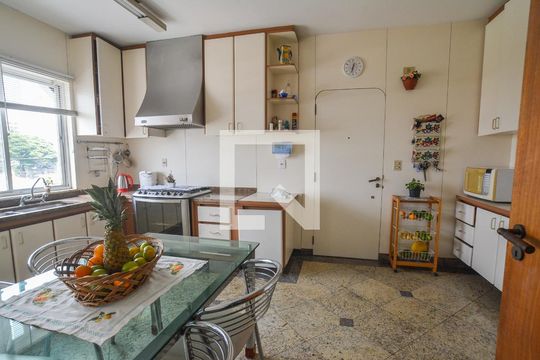 Cozinha de apartamento à venda com 3 quartos, 198m² em Centro, Santo André
