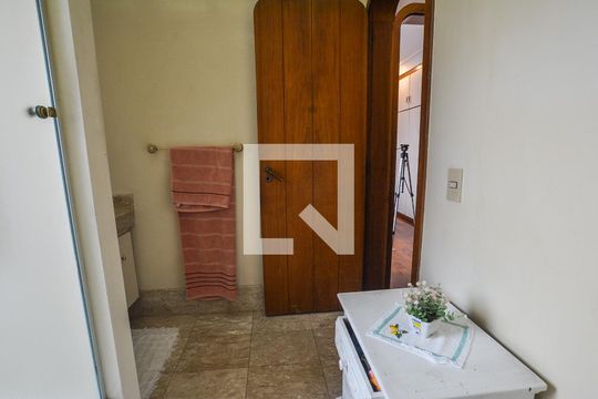 Banheiro da Suíte de apartamento à venda com 3 quartos, 198m² em Centro, Santo André