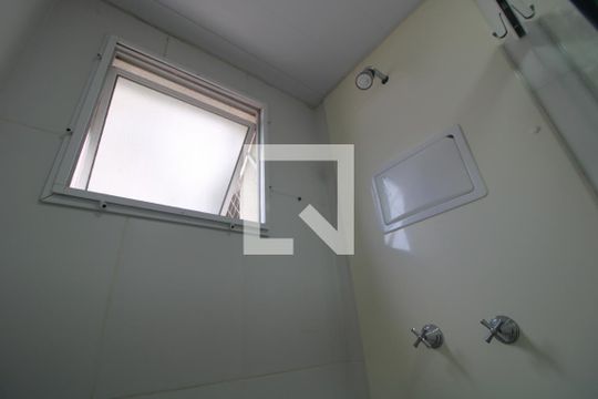 Chuveiro banheiro da suíte de apartamento à venda com 3 quartos, 70m² em Jardim Prudência, São Paulo