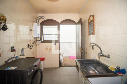 Área de Serviço de casa à venda com 3 quartos, 300m² em Jardim Itu, Porto Alegre