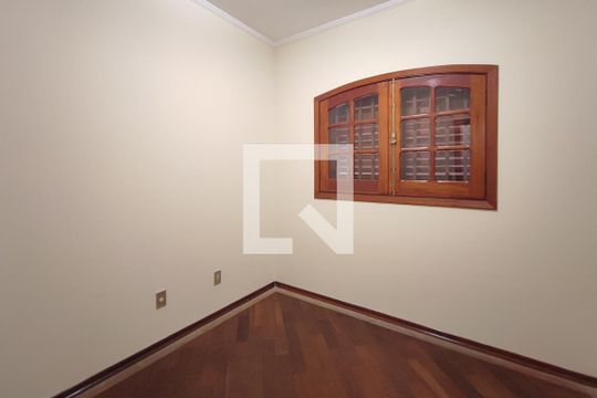Comôdo extra de casa à venda com 3 quartos, 360m² em Jardim Guarani, Campinas