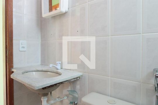 Banheiro Social de apartamento para alugar com 2 quartos, 50m² em Santa Branca, Belo Horizonte
