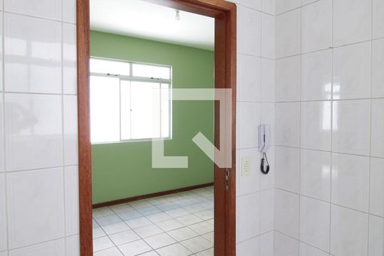 Cozinha de apartamento para alugar com 2 quartos, 50m² em Santa Branca, Belo Horizonte