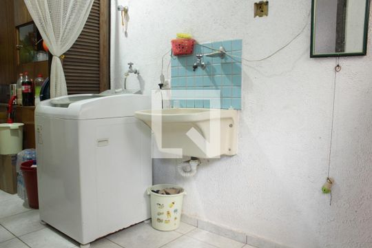 Área de Serviço de casa para alugar com 3 quartos, 300m² em Sumaré, São Paulo
