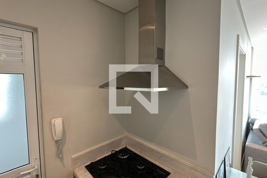 Cozinha  de apartamento para alugar com 1 quarto, 44m² em Alto da Rua Xv, Curitiba