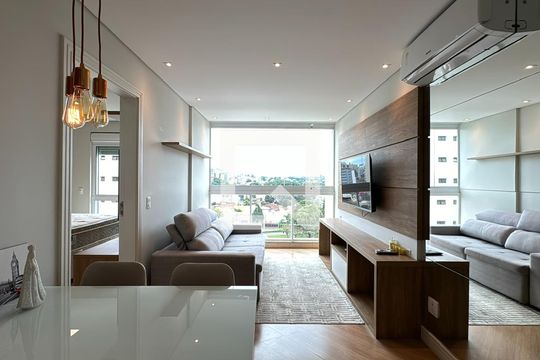 Sala de apartamento para alugar com 1 quarto, 44m² em Alto da Rua Xv, Curitiba