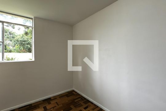 Quarto de apartamento para alugar com 3 quartos, 73m² em São Francisco, Curitiba