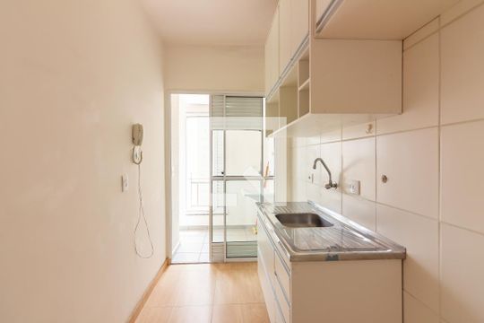 Cozinha de apartamento para alugar com 1 quarto, 38m² em Jaguaribe, Osasco