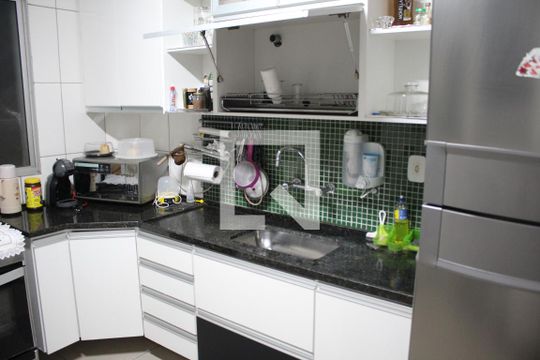 Cozinha de apartamento à venda com 4 quartos, 177m² em Inconfidentes, Contagem