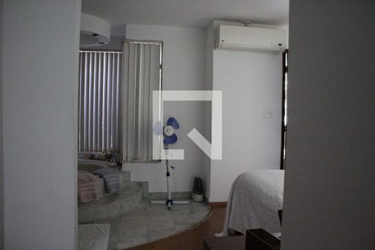Suite 1 de casa para alugar com 7 quartos, 342m² em Parque da Mooca, São Paulo