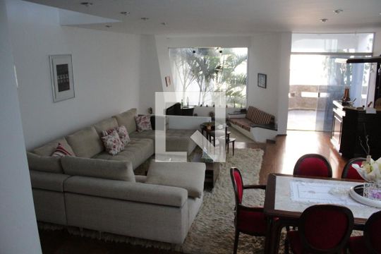 Casa para alugar com 7 quartos, 342m² em Parque da Mooca, São Paulo