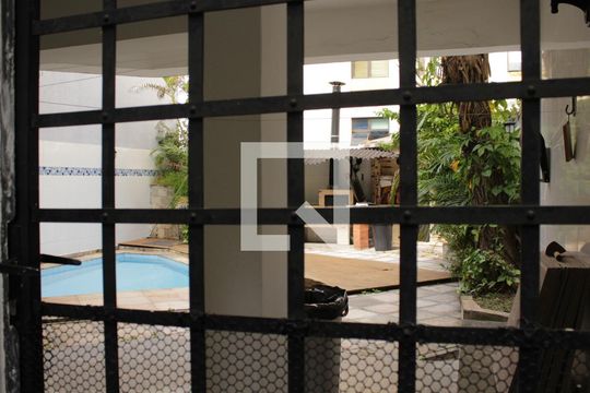 Área externa de casa para alugar com 7 quartos, 342m² em Parque da Mooca, São Paulo