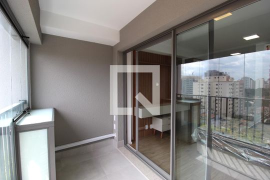 Varanda de kitnet/studio para alugar com 1 quarto, 29m² em Indianópolis, São Paulo