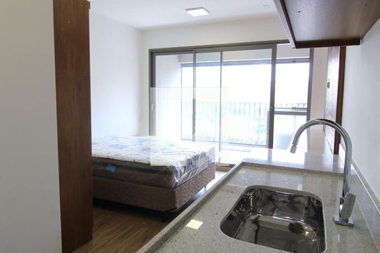 Cozinha de kitnet/studio para alugar com 1 quarto, 29m² em Indianópolis, São Paulo