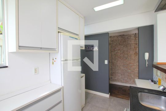 Cozinha de apartamento à venda com 3 quartos, 80m² em Auxiliadora, Porto Alegre