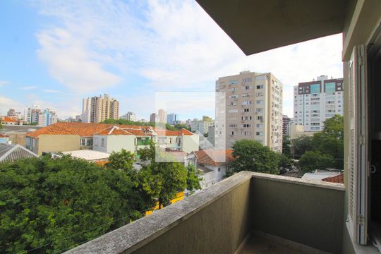 Sacada do Quarto 3 de apartamento à venda com 3 quartos, 80m² em Auxiliadora, Porto Alegre