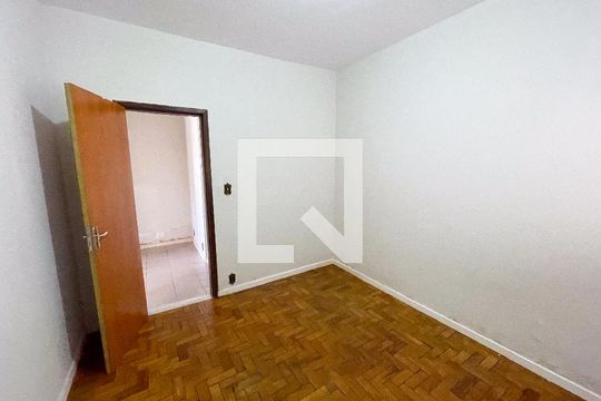 Quarto 1 de casa para alugar com 3 quartos, 320m² em Araguaia, Belo Horizonte