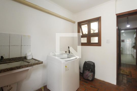 Área de Serviço de casa à venda com 4 quartos, 388m² em Jardim Itu, Porto Alegre