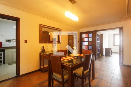 Sala de casa à venda com 4 quartos, 388m² em Jardim Itu, Porto Alegre