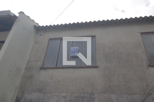 Placa de casa para alugar com 2 quartos, 60m² em Igara, Canoas