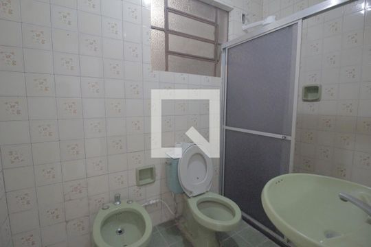 Banheiro de casa para alugar com 2 quartos, 60m² em Igara, Canoas