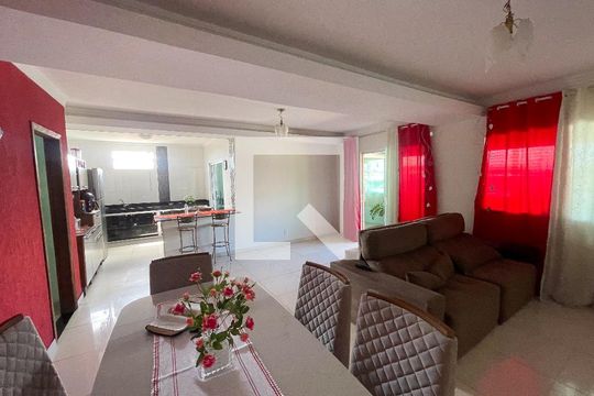 Sala de casa à venda com 2 quartos, 330m² em Tirol (barreiro), Belo Horizonte
