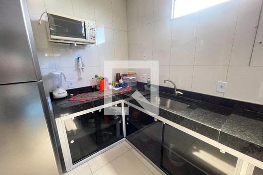 Cozinha de casa à venda com 2 quartos, 330m² em Tirol (barreiro), Belo Horizonte
