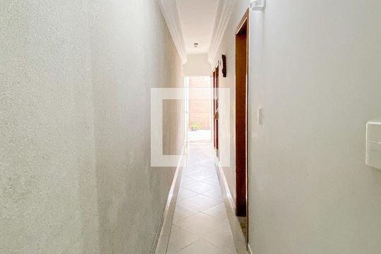 Corredor  de casa de condomínio à venda com 3 quartos, 150m² em Parque São Vicente, Mauá