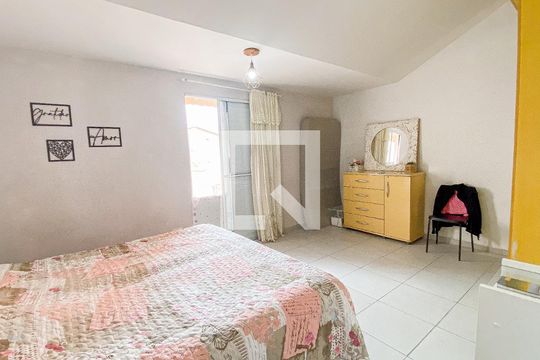 Suite de casa de condomínio à venda com 3 quartos, 150m² em Parque São Vicente, Mauá