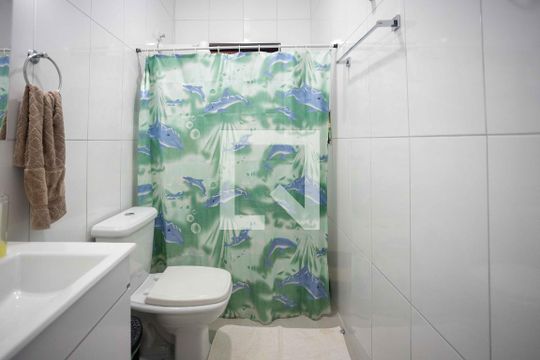 Banheiro de casa à venda com 2 quartos, 193m² em São Judas Tadeu, Diadema