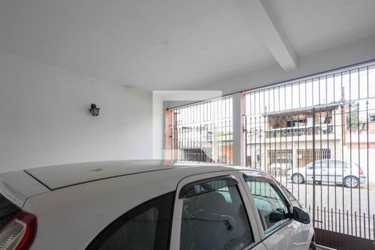 Garagem de casa à venda com 2 quartos, 193m² em São Judas Tadeu, Diadema
