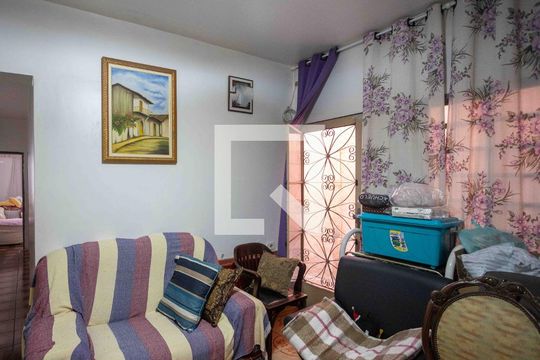 Sala de casa à venda com 2 quartos, 193m² em São Judas Tadeu, Diadema