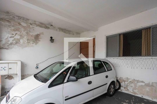 Garagem de casa à venda com 2 quartos, 193m² em São Judas Tadeu, Diadema