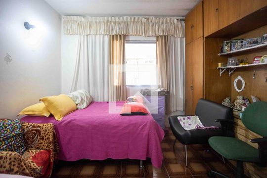 Quarto 1 de casa à venda com 2 quartos, 193m² em São Judas Tadeu, Diadema