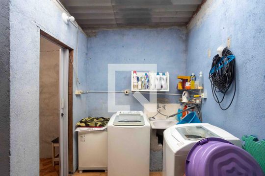 Área de Serviço de casa à venda com 2 quartos, 193m² em São Judas Tadeu, Diadema