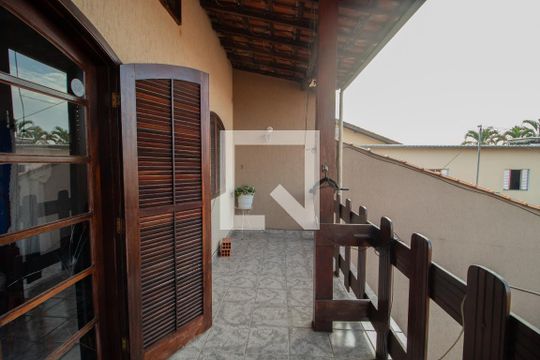 Varanda de casa à venda com 6 quartos, 400m² em Vila Nilo, São Paulo