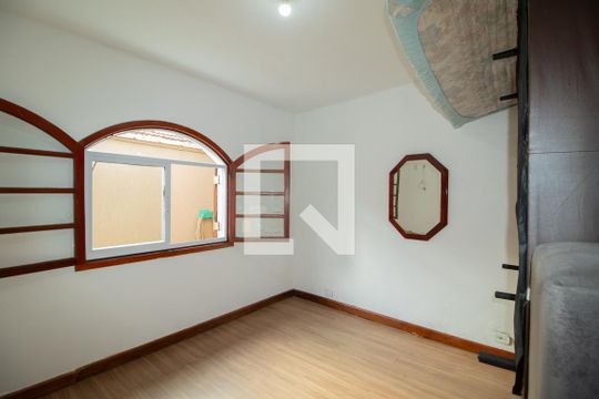 Quarto 1 de casa à venda com 6 quartos, 400m² em Vila Nilo, São Paulo