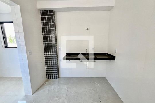 Cozinha de apartamento à venda com 2 quartos, 67m² em Europa, Contagem