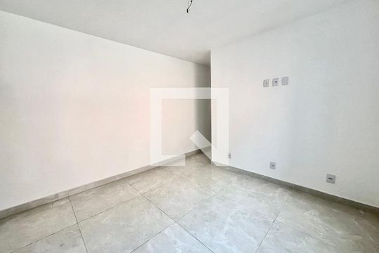 Sala de apartamento à venda com 2 quartos, 67m² em Europa, Contagem