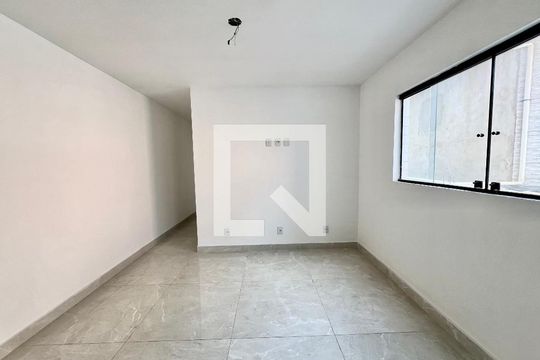 Sala de apartamento à venda com 2 quartos, 67m² em Europa, Contagem