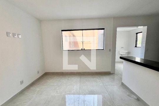 Sala de apartamento à venda com 2 quartos, 67m² em Europa, Contagem