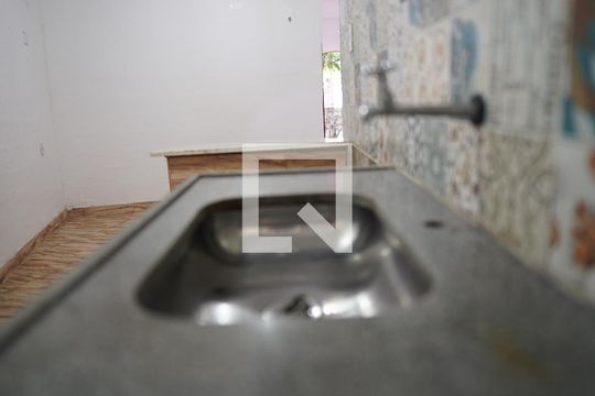 Cozinha - Torneira de apartamento para alugar com 1 quarto, 50m² em Jacarepaguá, Rio de Janeiro