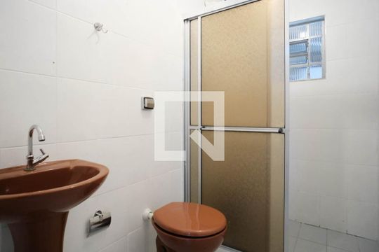 Banheiro de casa para alugar com 1 quarto, 60m² em Vila Nhocuné, São Paulo