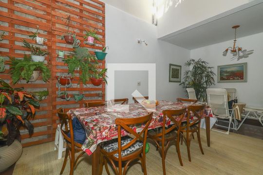 Sala de Jantar de casa à venda com 4 quartos, 400m² em Bom Jesus, Porto Alegre