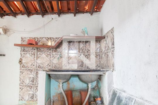 Área de Serviço de casa para alugar com 3 quartos, 80m² em Jardim dos Comerciários (venda Nova), Belo Horizonte