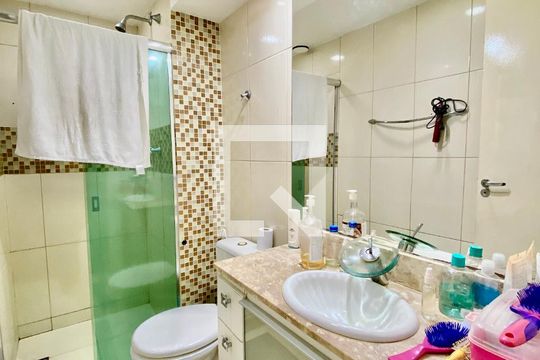 Banheiro Social de apartamento para alugar com 3 quartos, 68m² em Cachambi, Rio de Janeiro